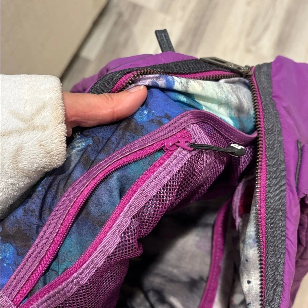 Lululemon Bon Voyage Duffel Bag Purple Women's Bag gym , diaper bag